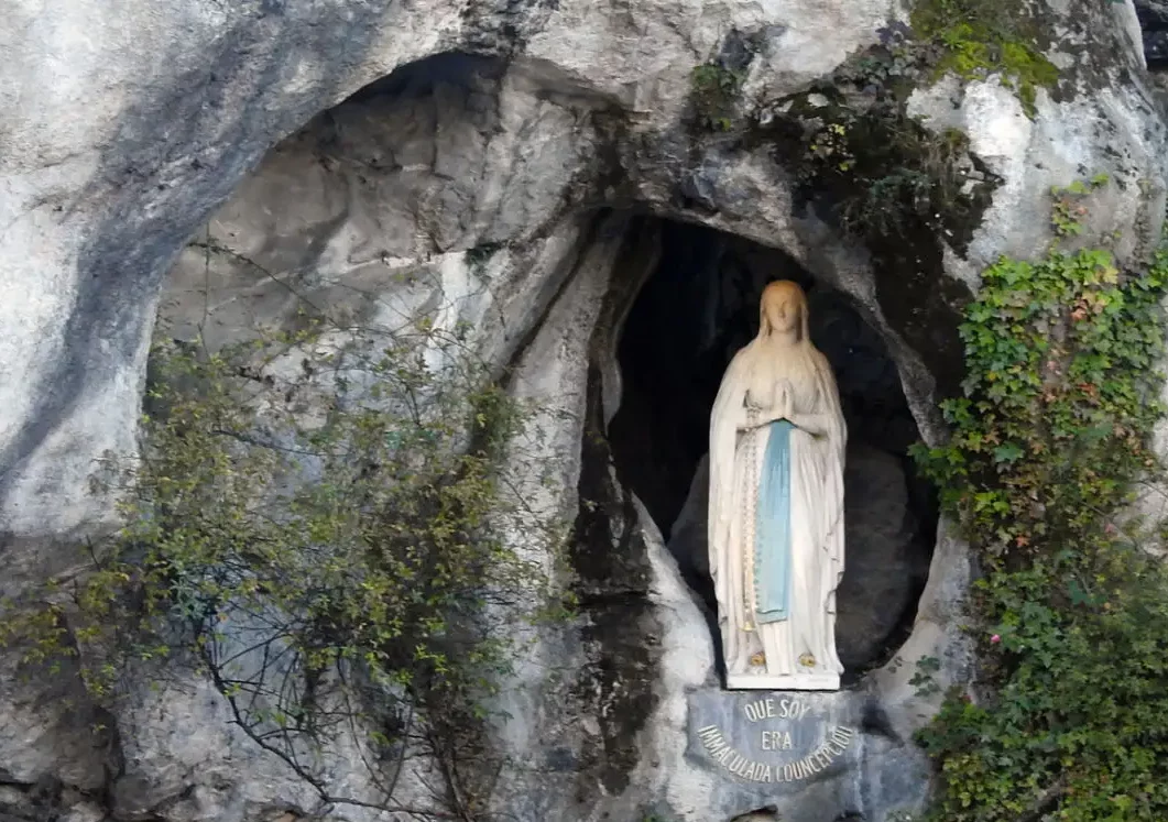 apparition Lourdes